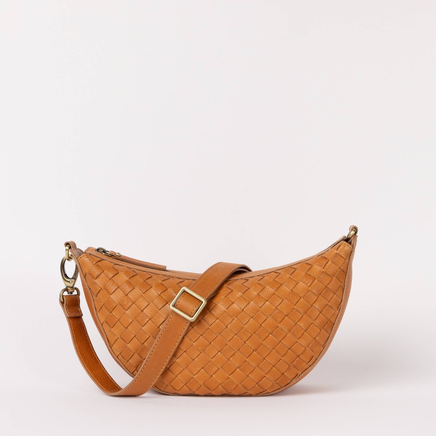 Leo - Wild Oak Woven Soft Grain Leather