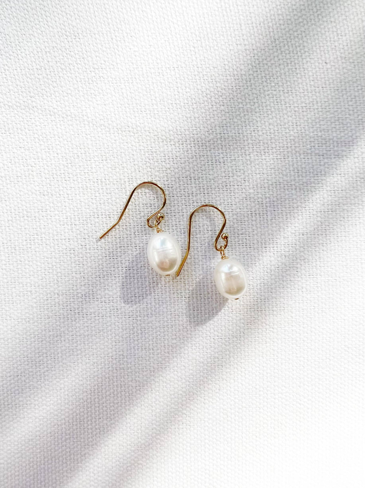 Freshwater Pearl Dangle Earrings Gold Filled