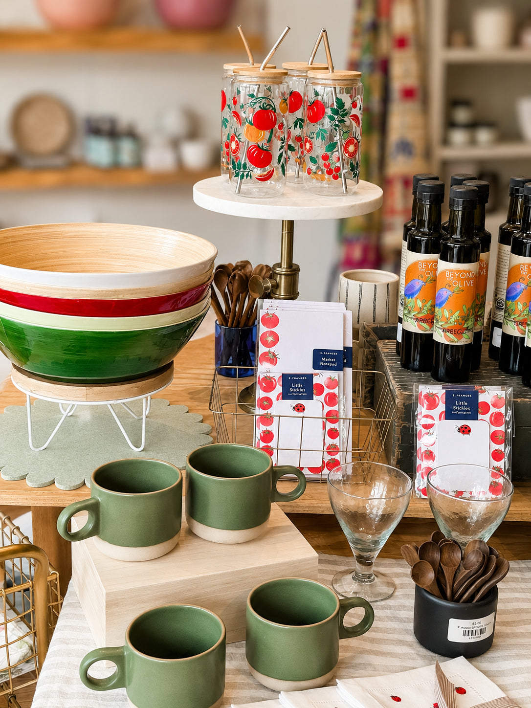 photo of poppy & hawk artisan gift shop in camas, wa