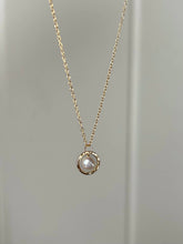 Load image into Gallery viewer, Madonna Necklace: Freshwater Pearl
