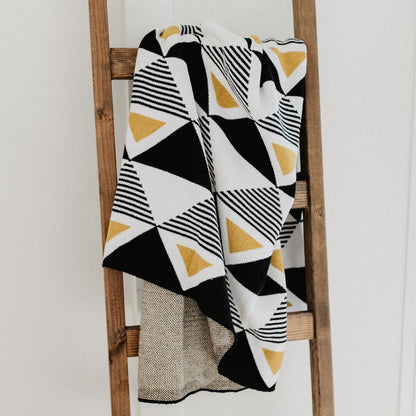 Envie Throw Blanket