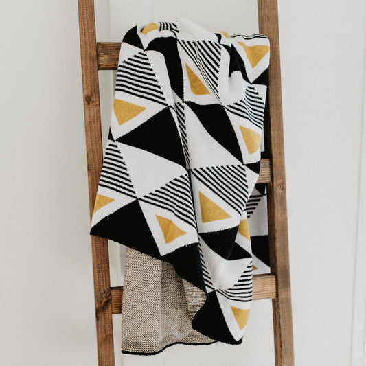 Envie Throw Blanket